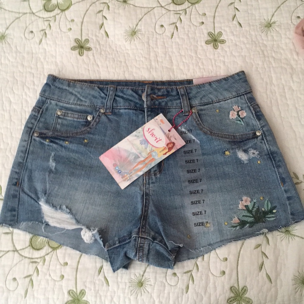 Almost Famous Shorts